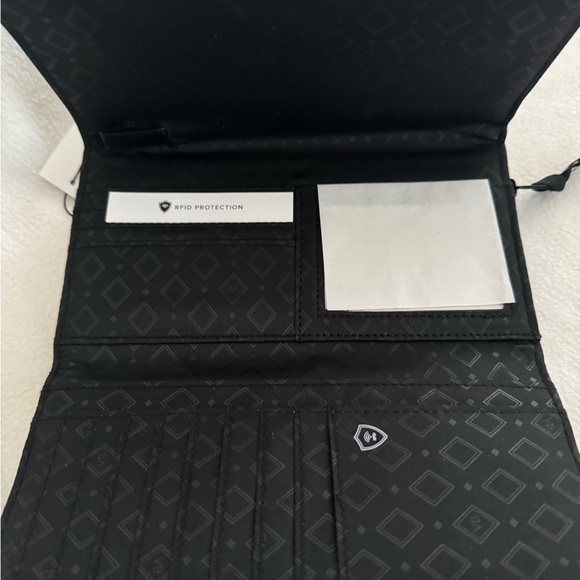 NWT Vera Bradley RFID Wallet Crossbody in Paisley Noir - Picture 5 of 6